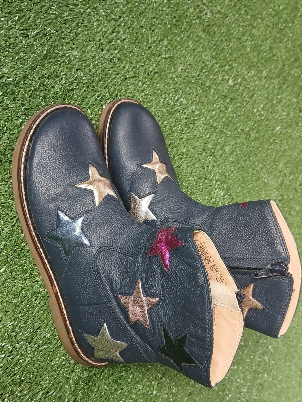😍Mini Boden navy leather boots with metallic star accents Size 33 (1.5) Usa